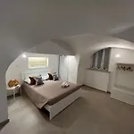 Appartamento Palazzo Dei Duchi D'amico - -tralevolte Del '700 Palermo