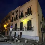 Palazzo Dei Duchi D'amico - -tralevolte Del '700 Appartamento Palermo