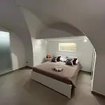 Appartamento Palazzo Dei Duchi D'amico - -tralevolte Del '700 *