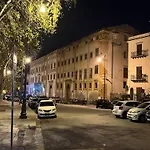 Palazzo Dei Duchi D'amico - -tralevolte Del '700 Appartamento Palermo