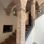 Appartamento Palazzo Dei Duchi D'amico - -tralevolte Del '700 Palermo