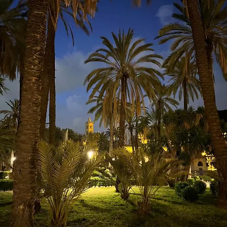 Palazzo Dei Duchi D'amico - -tralevolte Del '700 Palermo