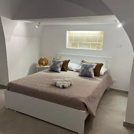 Palazzo Dei Duchi D'Amico - Apartment -