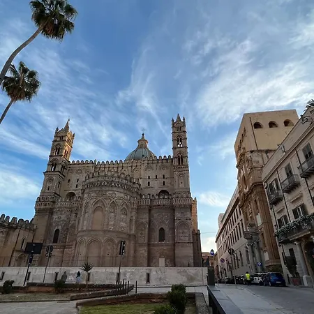 Appartamento Palazzo Dei Duchi D'amico - -tralevolte Del '700