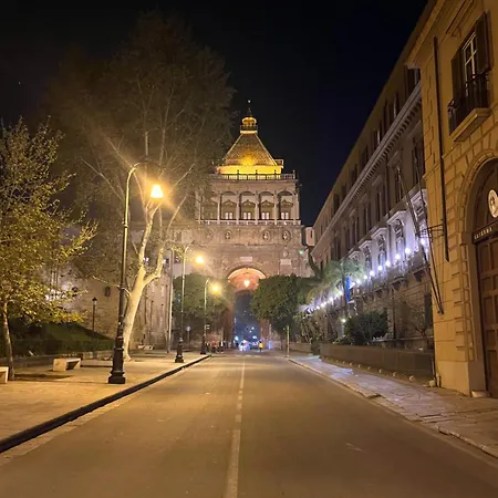 Palazzo Dei Duchi D'amico - -