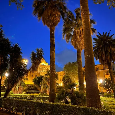 Palazzo Dei Duchi D'Amico - Apartment -