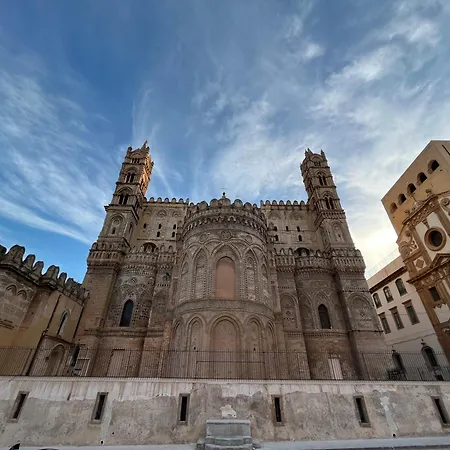 Palazzo Dei Duchi D'Amico - Apartment -